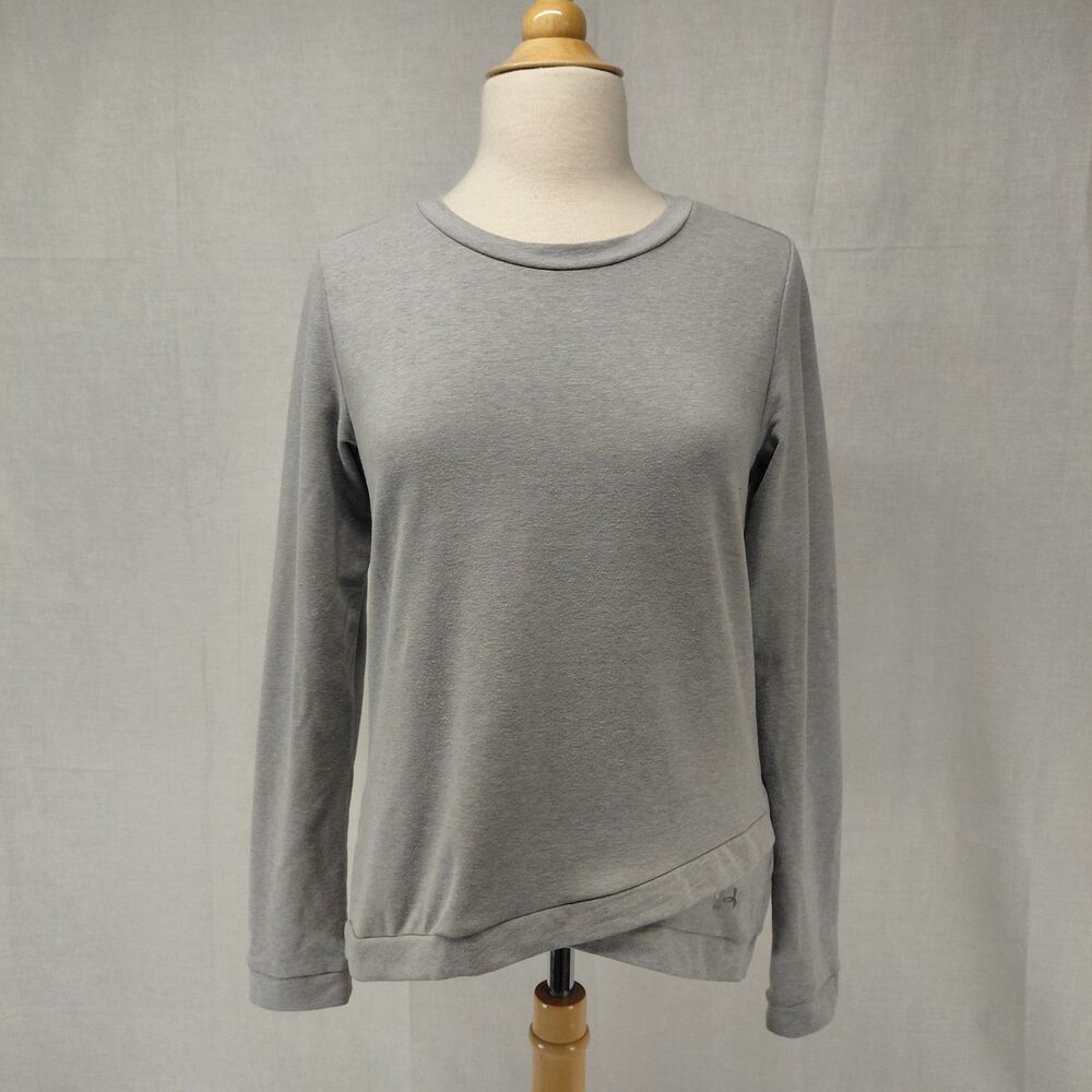 Under Armour LS Light Gray Sweatshirt w/ Hem Detail SZ M